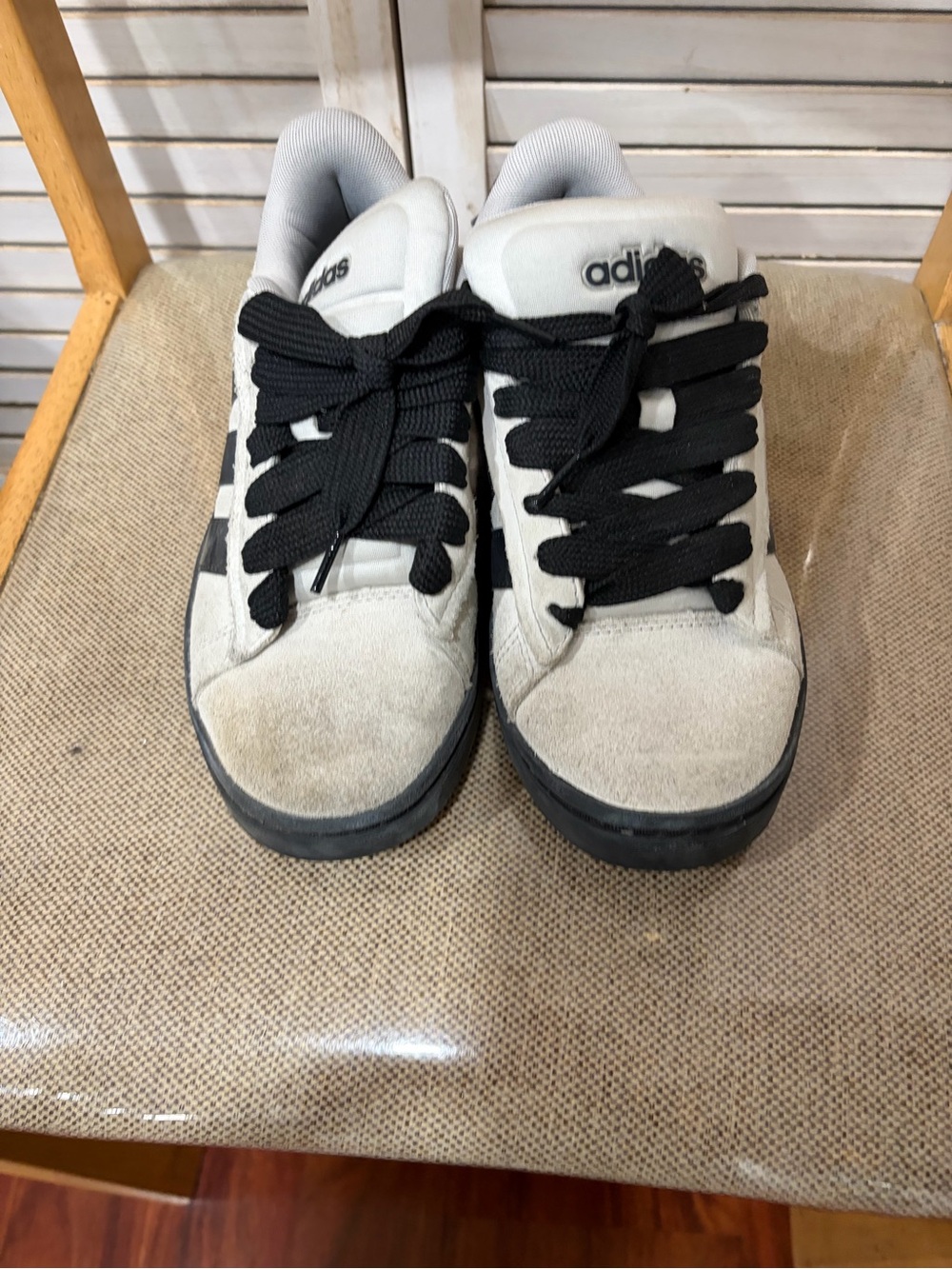 adidas men’s White and Black Casual Sneakers